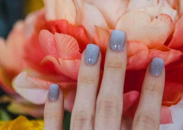 Quels sont les meilleurs conseils pour une routine de soin des ongles à la maison ?